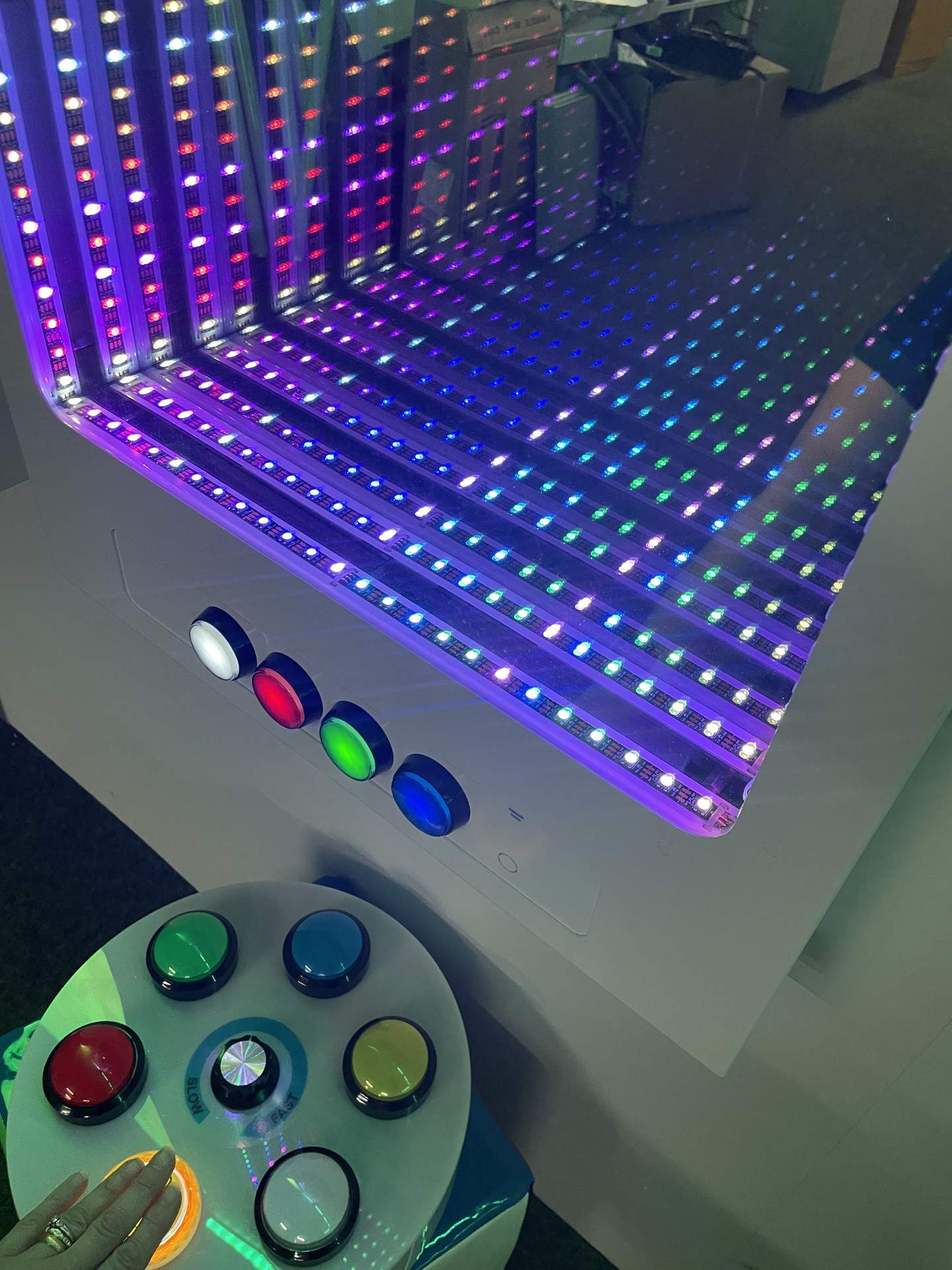 Infinity-Glow Infinity Panel 3