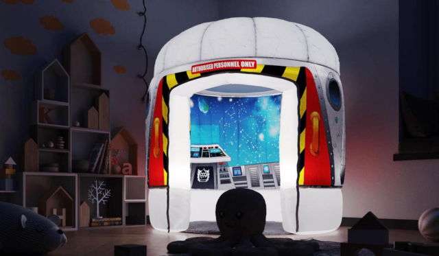Spaceship themed pod with white lighting