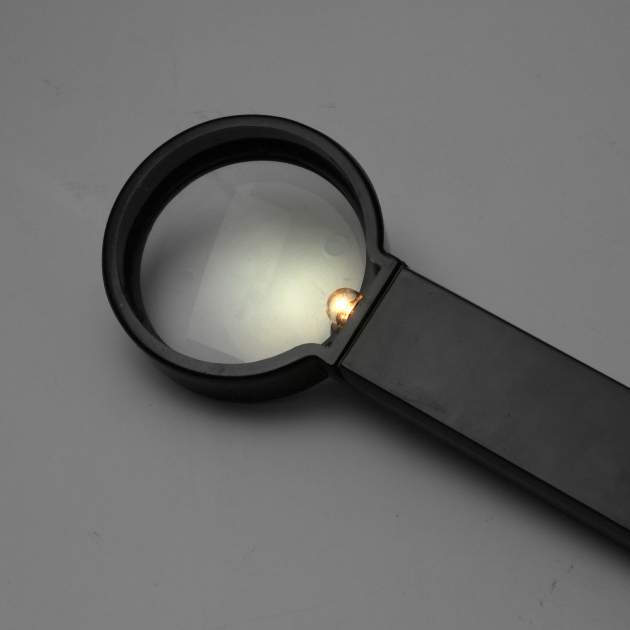Lighted Magnifier 2