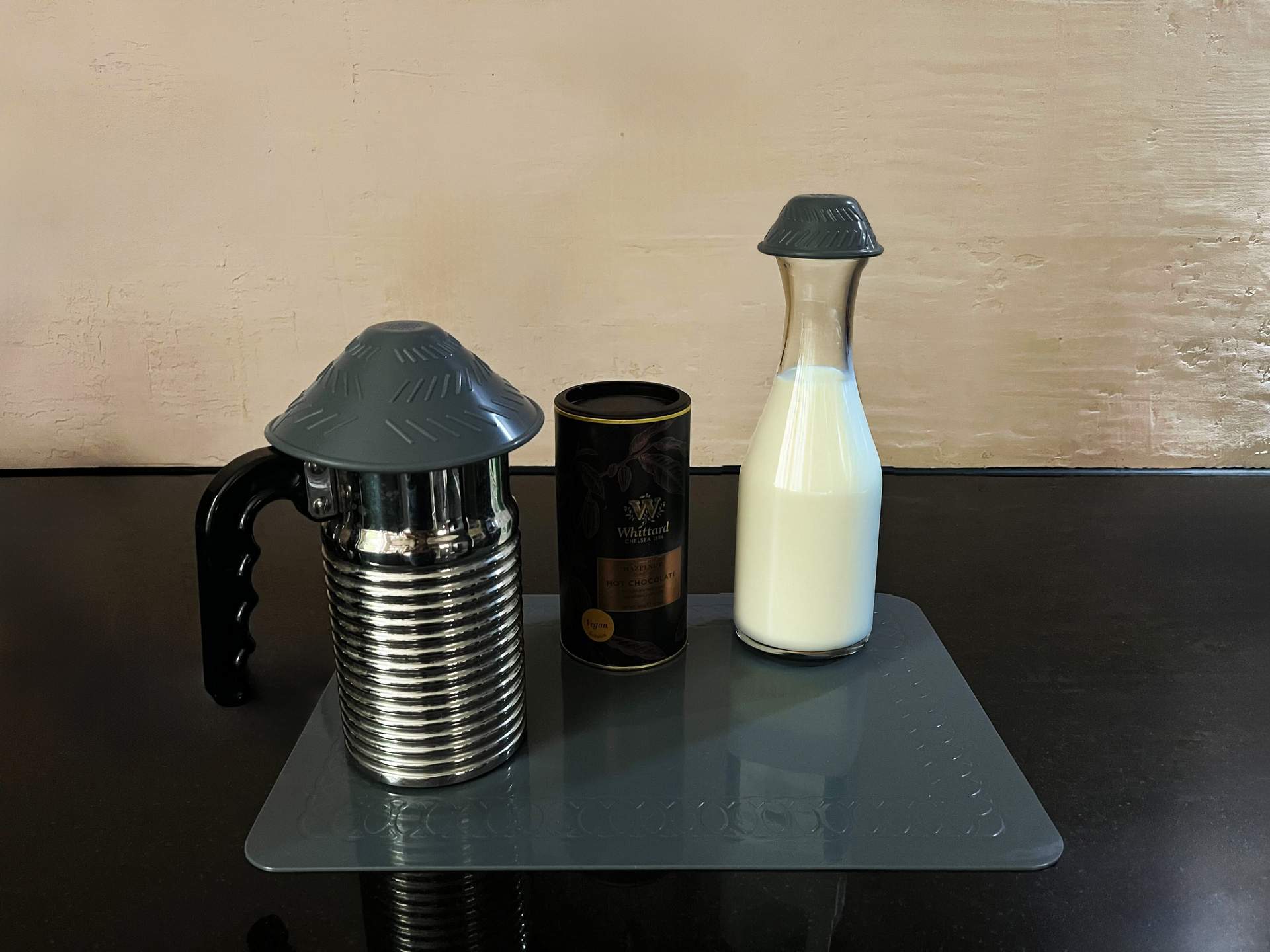 T-J-4-Grey-Jar-Opener+Bottle-Opener+Table-Mat-Hot-Chocolate