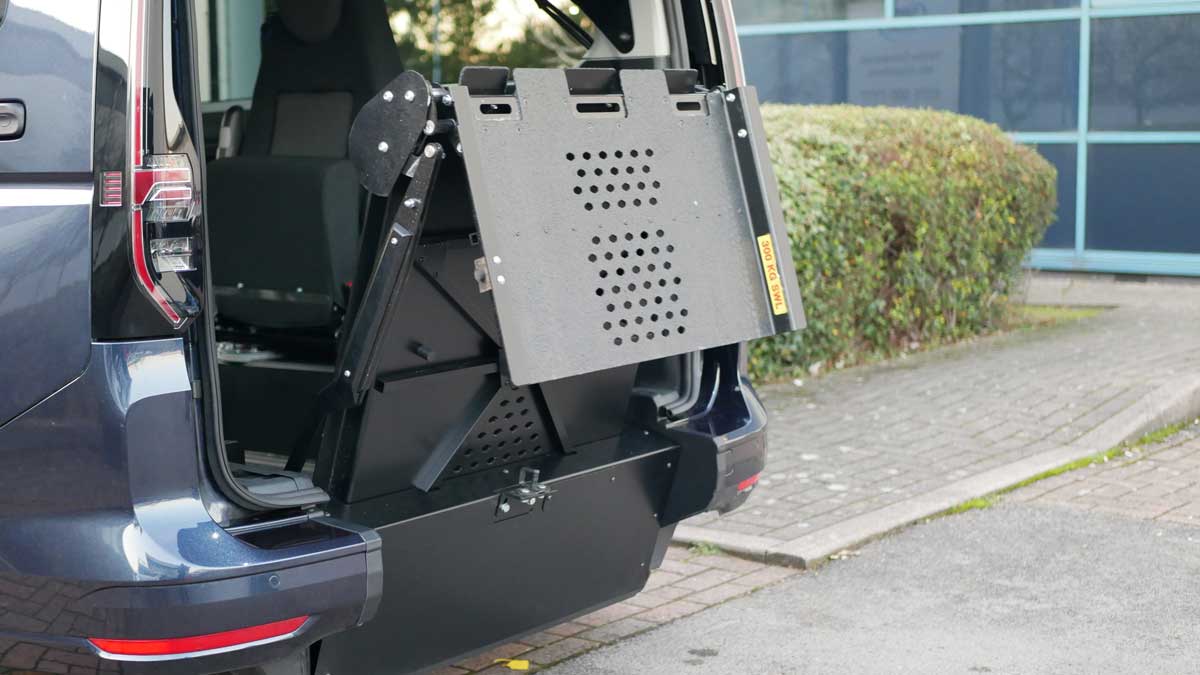 Sirus VW Caddy 5 Drive/Upfront Automated ramp closed