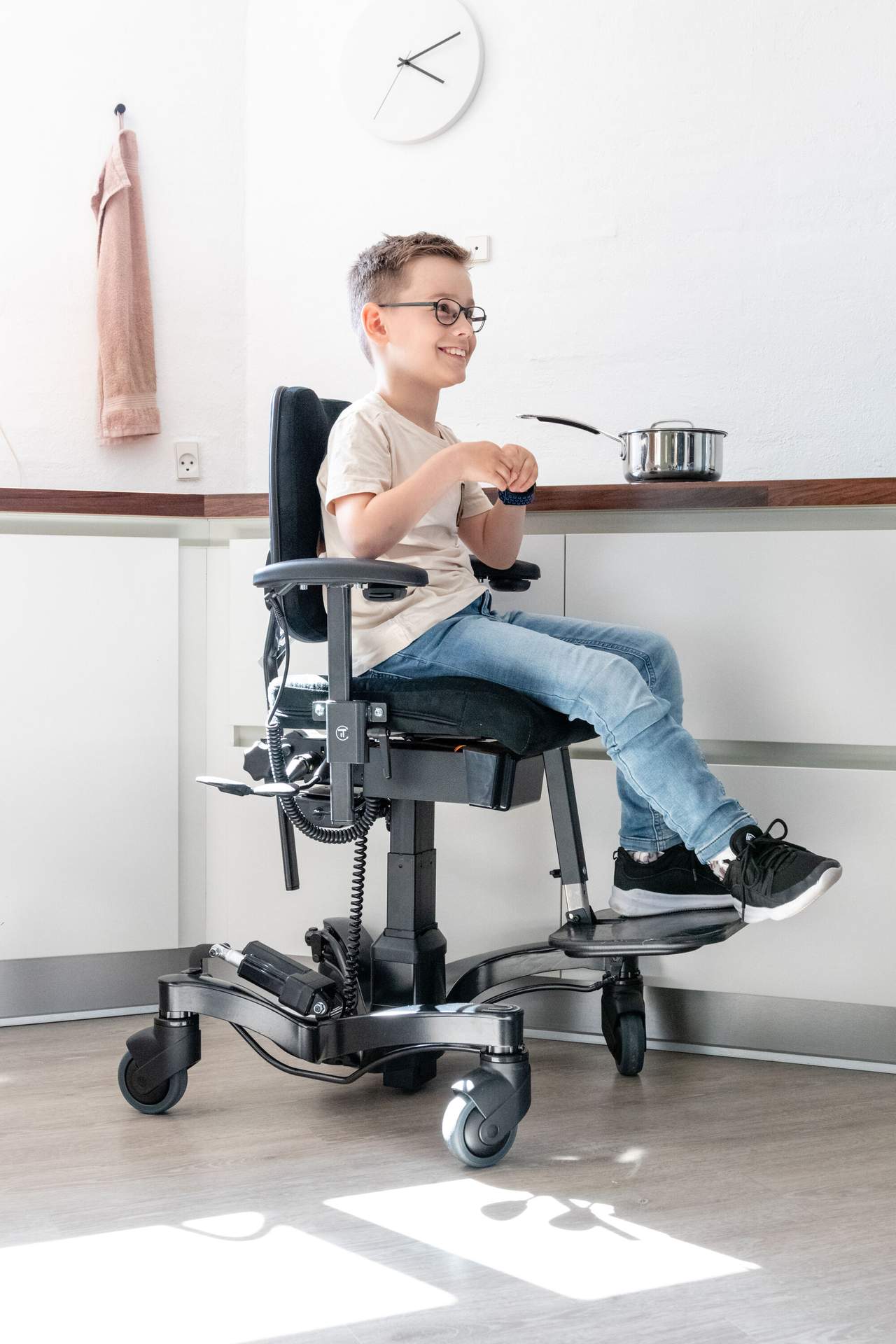 Mobility chair for children by VELA